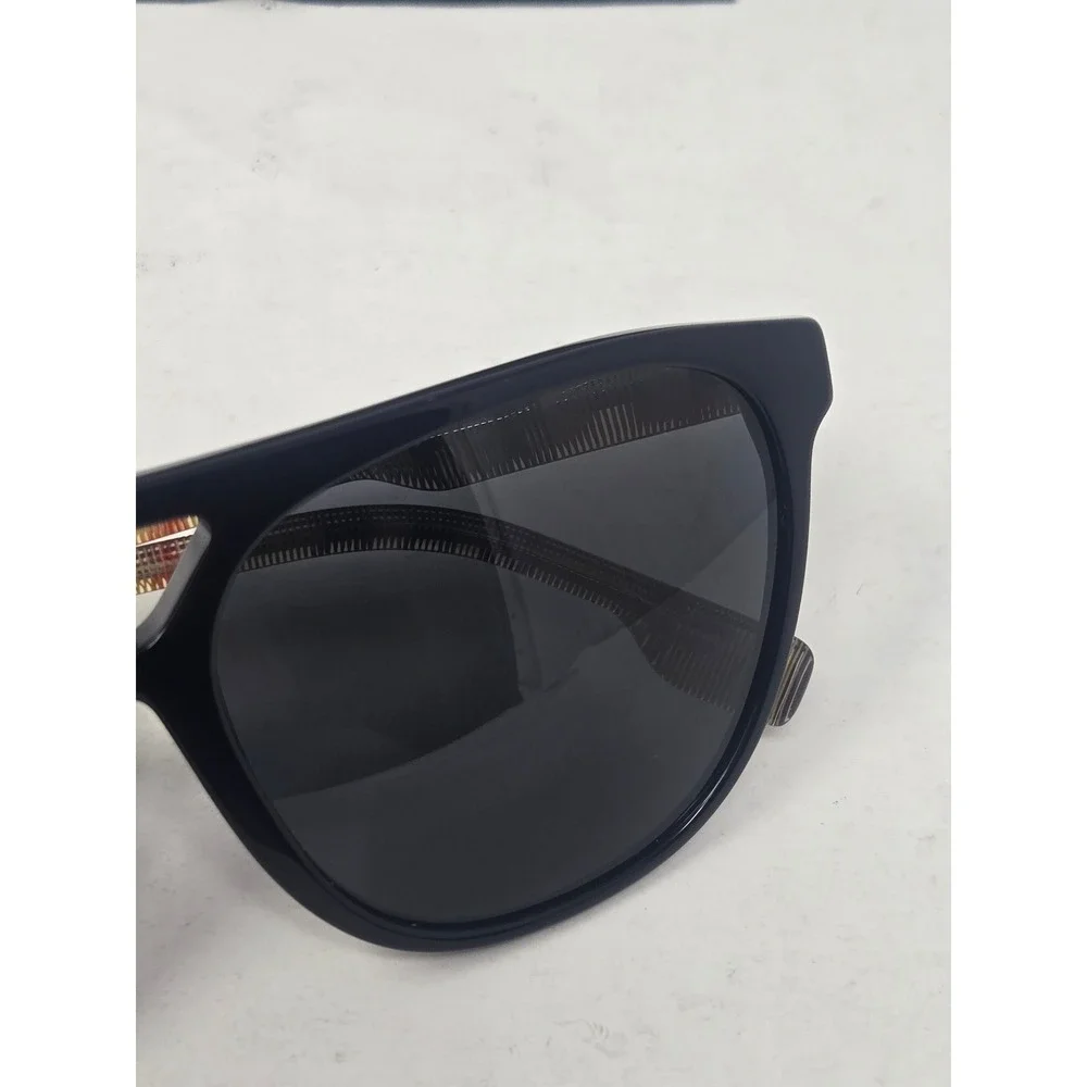 Burberry B 4302 3001/87 Black Check Temple Navigator Sunglasses Italy 56-18-145
